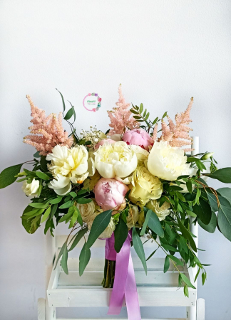 Buchet de Mireasă Elegant cu Bujori și Accente Boeme | Fleurir [1]