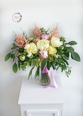 Flori Naturale - Buchet de Mireasă Elegant cu Bujori și Accente Boeme | Fleurir