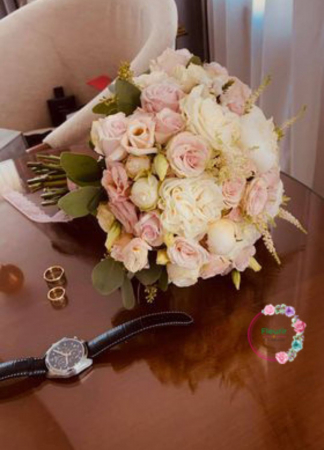 Buchet de mireasă cu bujori și trandafiri – Delicatețe și naturalețe | Fleurir [1]