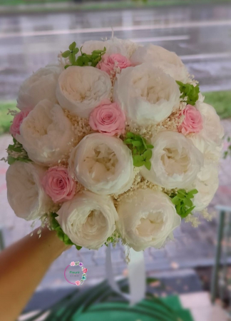 Nuntă - Buchet de Mireasă cu Flori Criogenate - Simfonia Purității