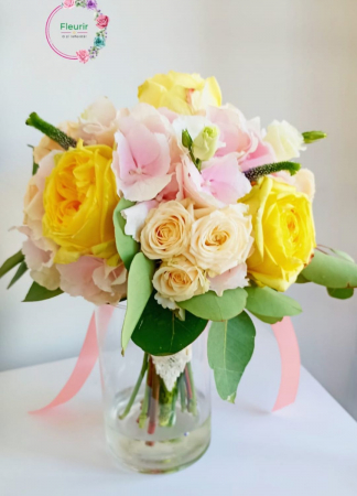 Buchet de Mireasă cu Trandafiri Galbeni și Hortensie Roz [1]