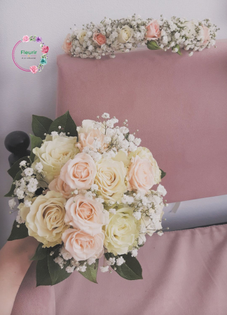 Flori Naturale - Buchet de Mireasă Elegant cu Trandafiri Crem și Accente Delicate