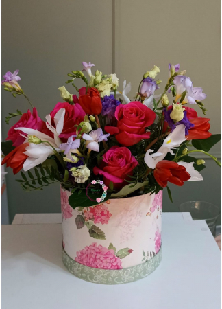 Flori Naturale - Cutie florala Eleganță Pastelată