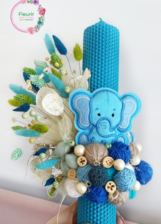 Flori Uscate/Criogenate - Lumânare Botez Albastră Cu Decorațiuni Florale și Aplicație Elefant