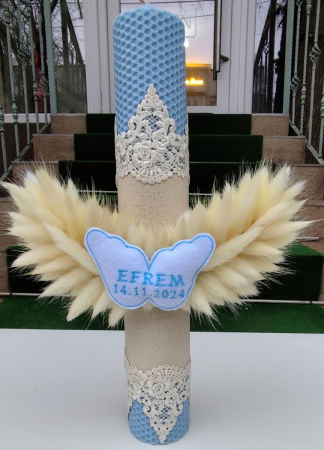 Lumânare Botez Albastru Cu Fluture Personalizat – Un Design Deosebit [0]
