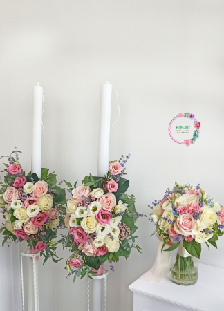 Lumânări de Cununie cu Aranjamente Florale Lungi și Verdeață Luxuriantă [3]