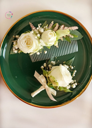 Cocarde, Corsaje și Accesorii - Set Nupțial – Pieptene Floral și Cocardă din Trandafiri Albi