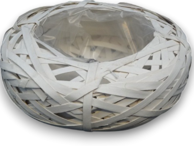 Cos din rattan impletit pentru aranjamente florale – decor rustic [1]