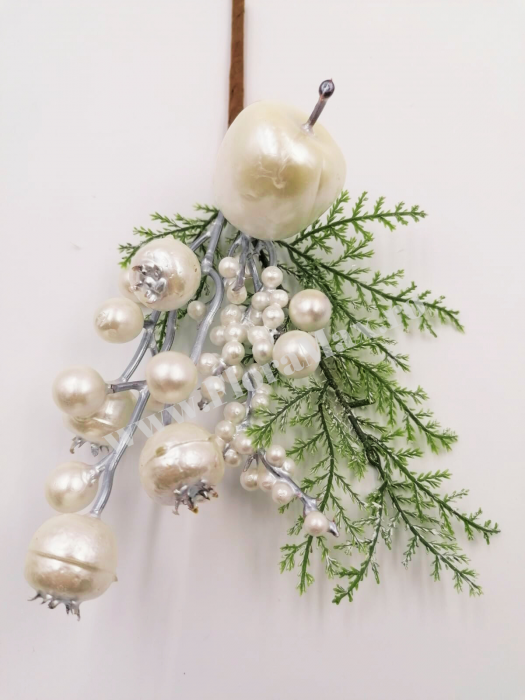 Creanga cu  bile albe, macese albe mar alb si brad, ilex alb pentru aranjamente Craciun 28 cm [3]