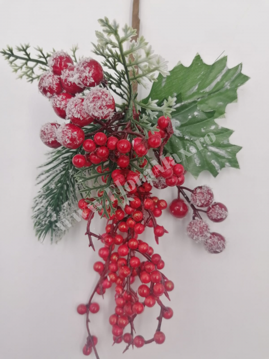 Crenguta brad artificial ninsa pentru aranjamente Craciun cu bilute rosii ilex  si sclipici 29 cm [3]