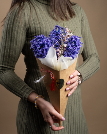 Categorii - Zambile si Mǎrțişor