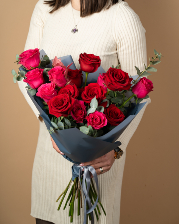Buchete de flori - https://www.floraria-mara.ro/domains2/floraria-mara.ro/files/product/medium/737056.jpg