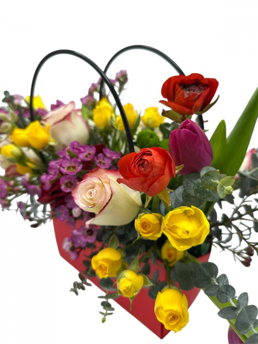 Aranjament din lalele galbene si mov, wax, trandafiri albi si mini rose galbene si eucalipt [2]