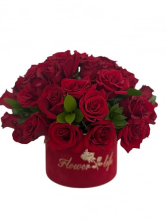 Aranjamente florale - Aranjament floral din cutie rotunda cu 61 trandafiri