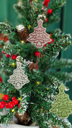 Flori din Ceramica - Brad pe Carlig