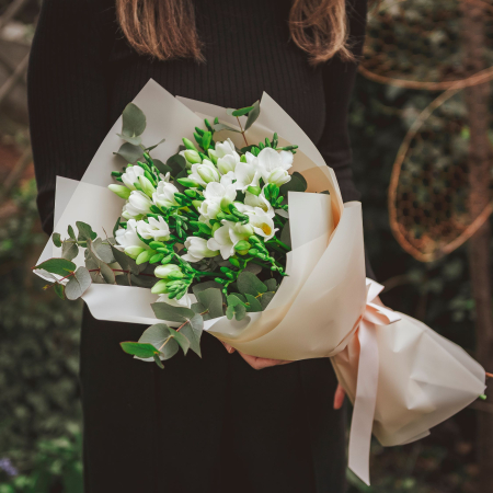 BUCHETE FLORI - Buchet Frezii albe