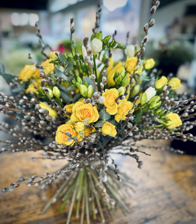 Buchet Special - Mix flori de primavara alb Galben [1]