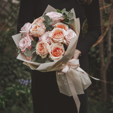 BUCHETE FLORI - Trandafiri parfumați pastel. Premium,