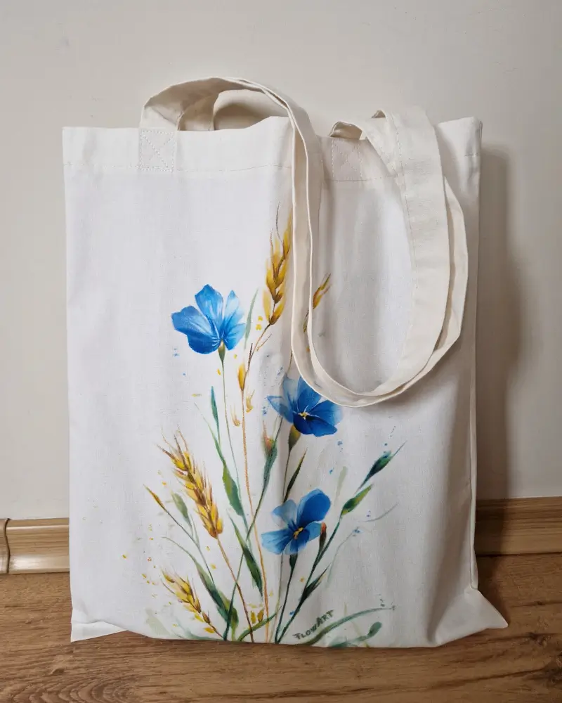 ARTĂ DE PURTAT - Sacoșă pictată manual – „Lan albastru” | Fabricat în România