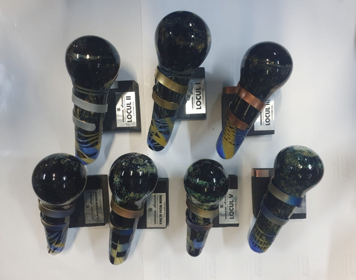 Trofeu personalizat din sticla '' You Message '' [2]