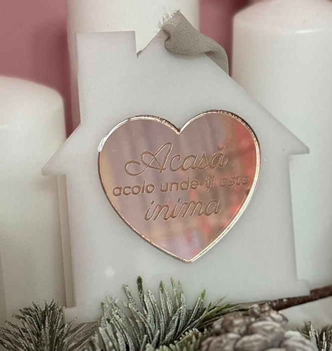 Glob personalizat in forma de casuta cu inima cu mesaj personalizat [2]