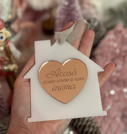 Globuri Personalizate Craciun - Glob personalizat in forma de casuta cu inima cu mesaj personalizat