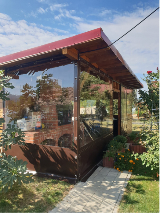 Cristal Flex® átlátszó PVC teraszfólia, teraszok, erkélyek és pavilonok lezárásához és védelméhez – vastagság: 0,8 mm – 2,40 m x 15 m [9]