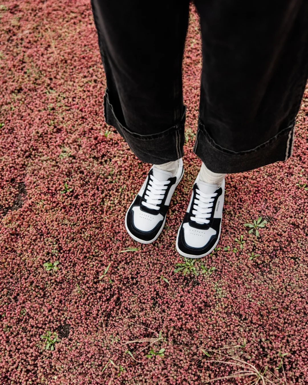 Sneakers barefoot SHAPEN Re:Wind - Alb / Negru [2]