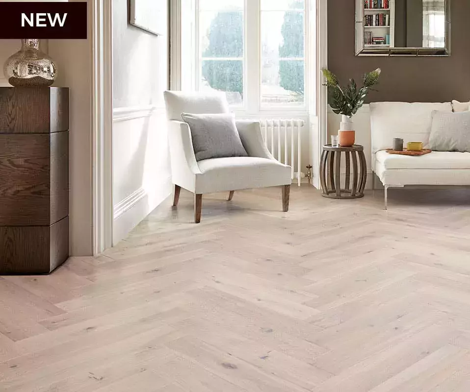 Parchet triplu stratificat Stejar Herringbone Cappuccino 180/A 180mm x 0.725m x 14mm [2]
