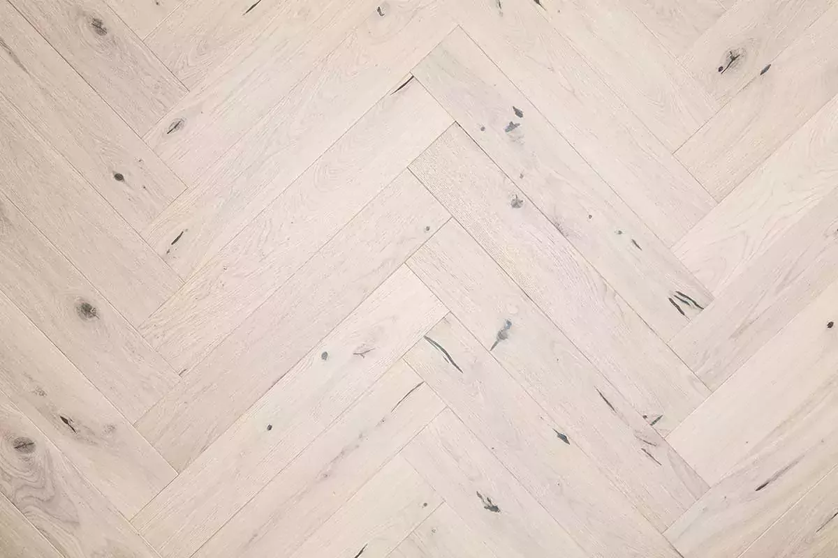Parchet Triplu Stratificat - Parchet triplu stratificat Stejar Herringbone Cappuccino 180/A 180mm x 0.725m x 14mm