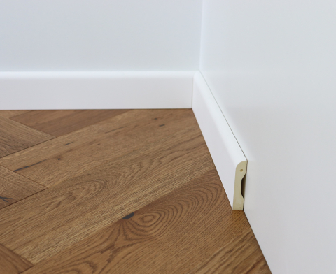 Plinte de interior din poliuretan - Plinta din poliuretan CR3212-8 72x15x2450 mm