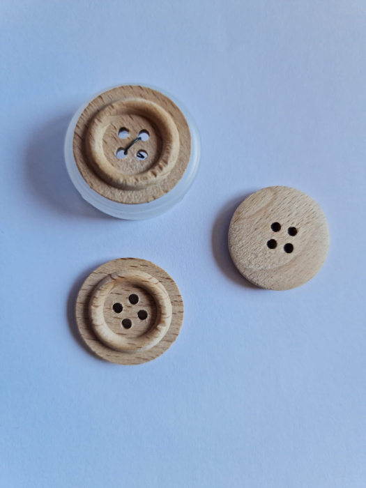 Nasturi din lemn de stejar - Marca Dill-25mm [1]