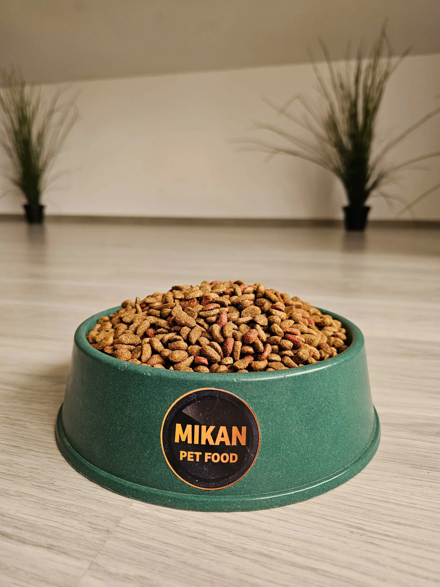MIKAN Hrană completă pentru pisici adulte cu pui 10 Kg [2]