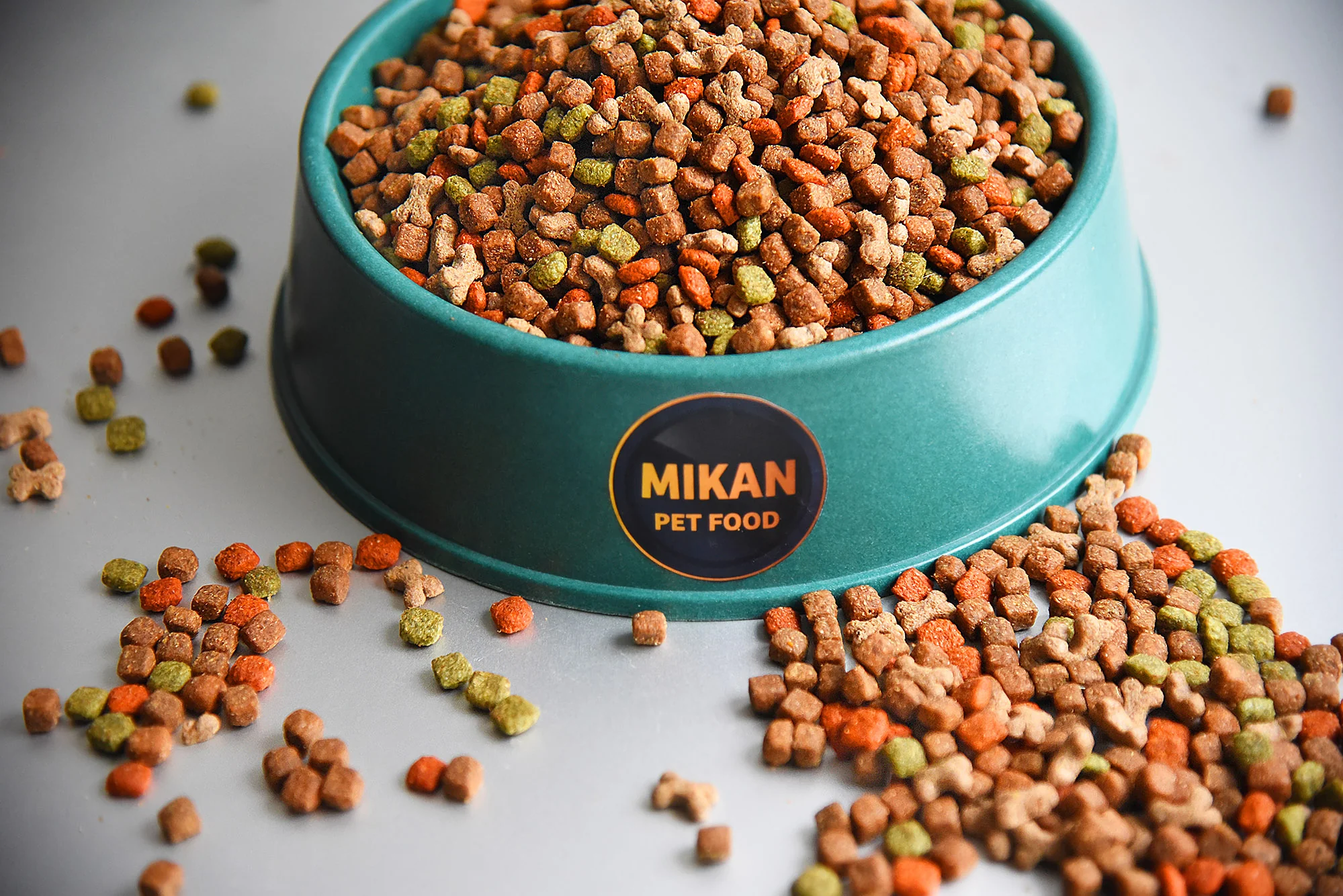 MIKAN JUNIOR - Hrană uscată completa pentru câini junior 10 Kg [2]
