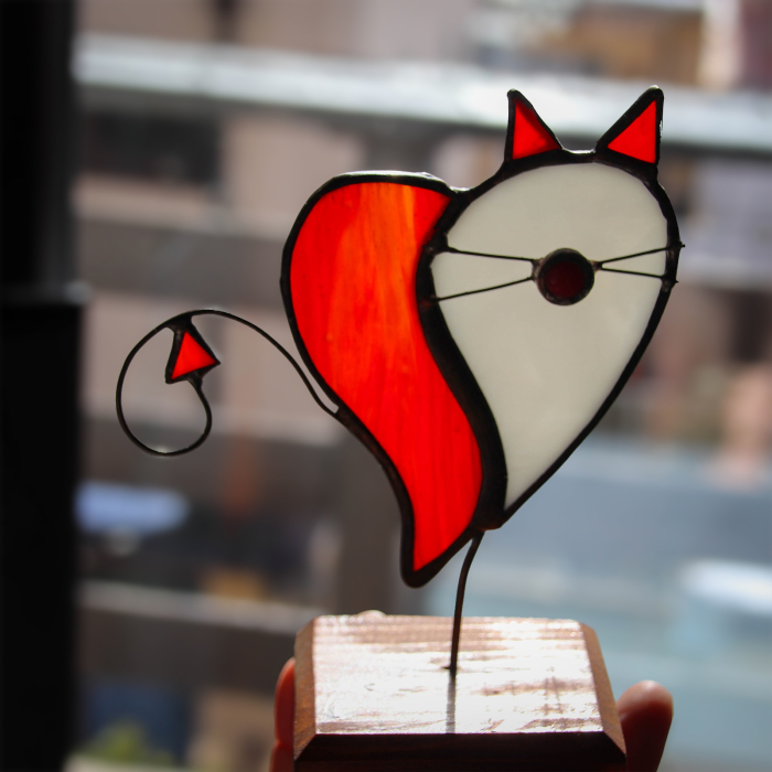 Decor Inima Pisica din Vitraliu – cadou handmade cu suport din lemn [4]