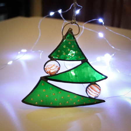 Bradut verde din vitraliu [2]