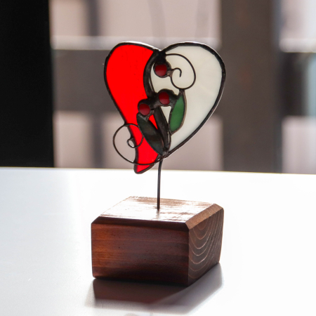 Shop - Decor Inima cu Flori din Vitraliu – cadou handmade cu suport din lemn
