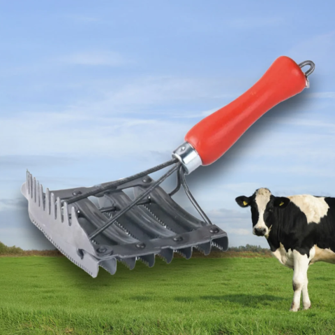 Îngrijirea animalelor - Tesală metalică dublă mâner lemn