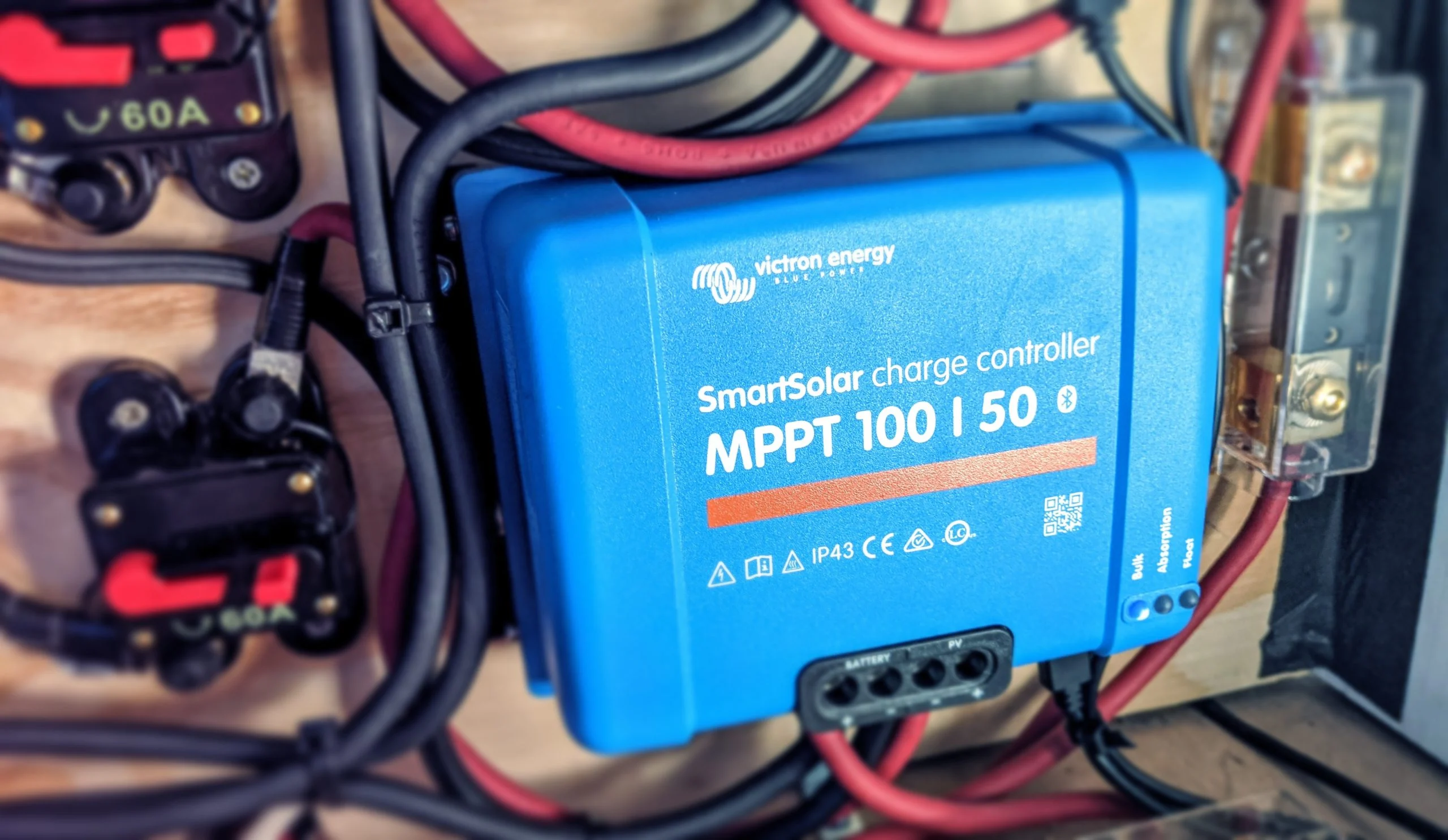 De cati amperi am nevoie pentru un controlor de incarcare Victron Energy MPPT?