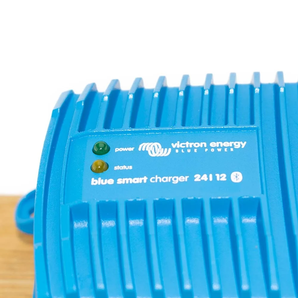 Incarcator Smart Baterie, 24V 12A, Plumb, Gel, Agm, Lithiu, Victron Energy Blue Smart Ip67 Charger 24/12 (1) [4]