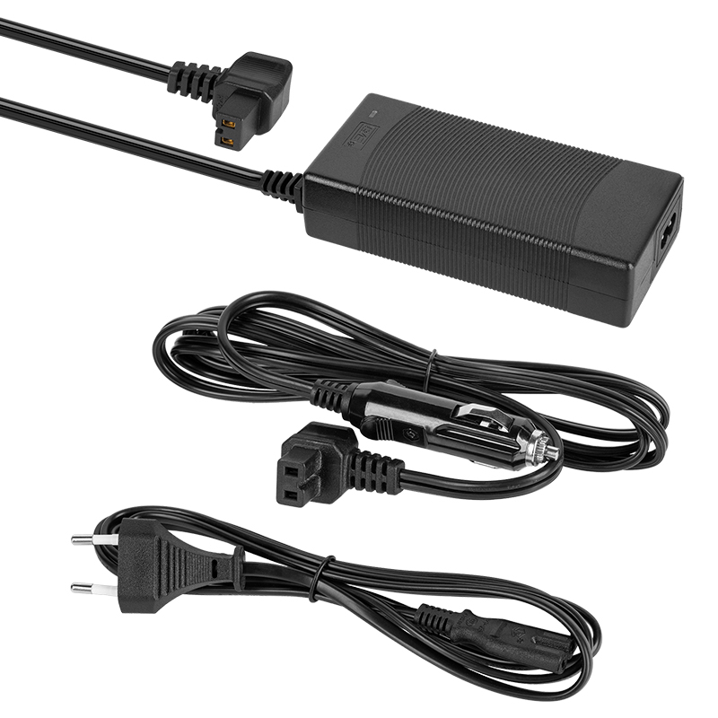 Lada frigorifica profesionala, 32 l, Panou tactil, Porturi USB-A, USB-C, Alimentare DC 12/24 V si adaptor 220 V [11]