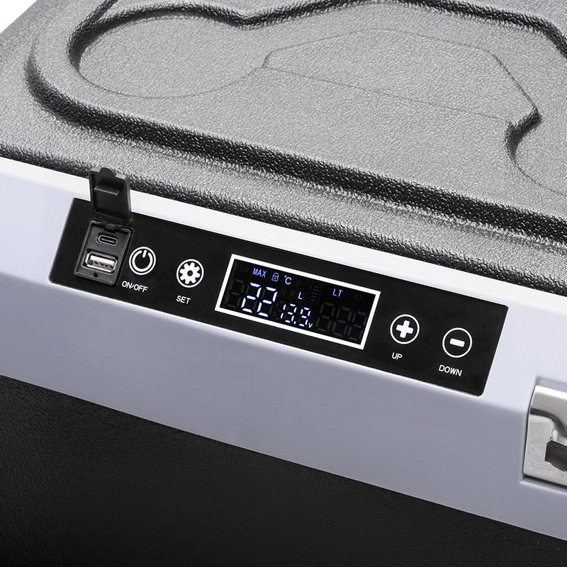 Lada frigorifica profesionala, 32 l, Panou tactil, Porturi USB-A, USB-C, Alimentare DC 12/24 V si adaptor 220 V [9]