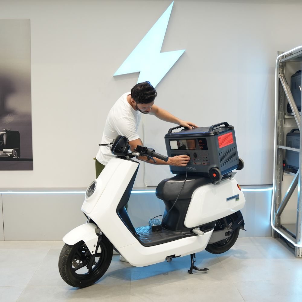 Statie de incarcare electrica portabila Rugged Blackview Oscal PowerMax 3600, Control prin aplicatie (WiFi+ Bluetooth), Capacitate 3.6 - 57.6 kWh (pana la15 baterii modulare), Lanterna, LCD, 44.4kg [10]