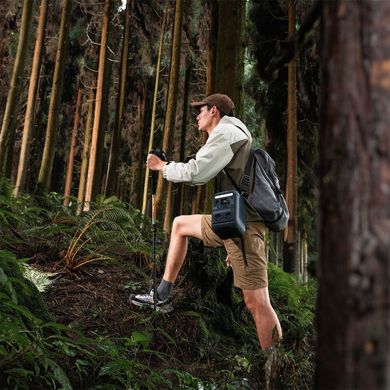 Statie de alimentare portabila Anker Solix C300X AC 288Wh 300W [12]