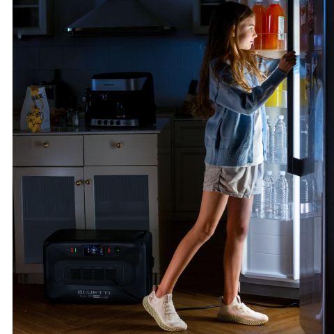 Kit generator solar portabil Bluetti Apex 300 3840W 8.2kWh + 2 panouri 350W [16]