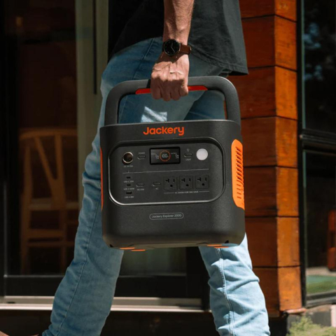 Kit generator solar portabil 2200W 2042Wh Jackery Explorer 2000 V2 + panou 200W [8]
