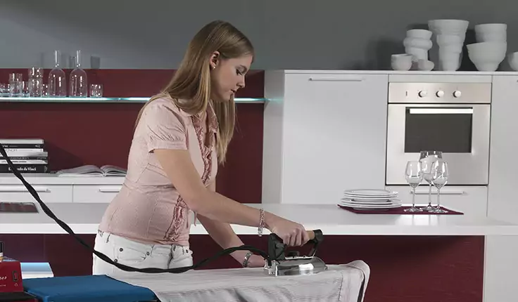 Masa de calcat profesionala Bieffe cu incalzire si aspiratie 700W + statie de calcat 2.8 l + rezervor 10 l [3]