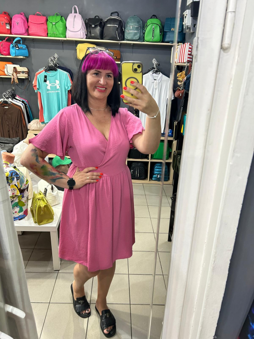 Rochita Ana cu croiala lejera [1]