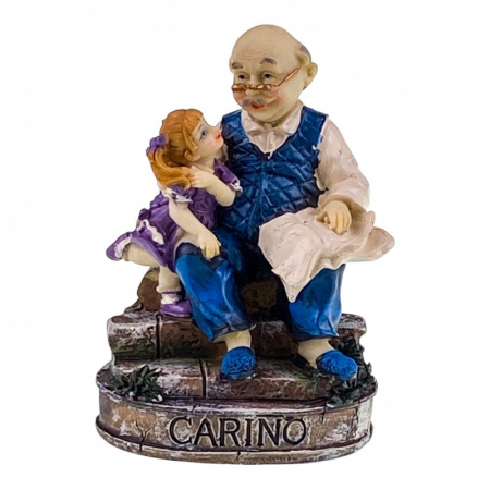 Figurine & Statuete - Mos din rasina, pe scaun, cu nepot. 8x11 cm