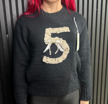 Bluze - Pulover lana cu detaliu brodat